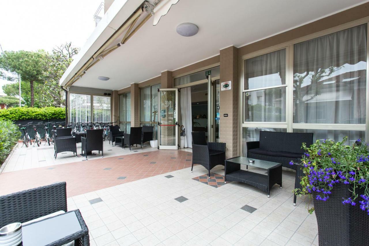 Hotel Cimarosa ริชโชเน ภายนอก รูปภาพ